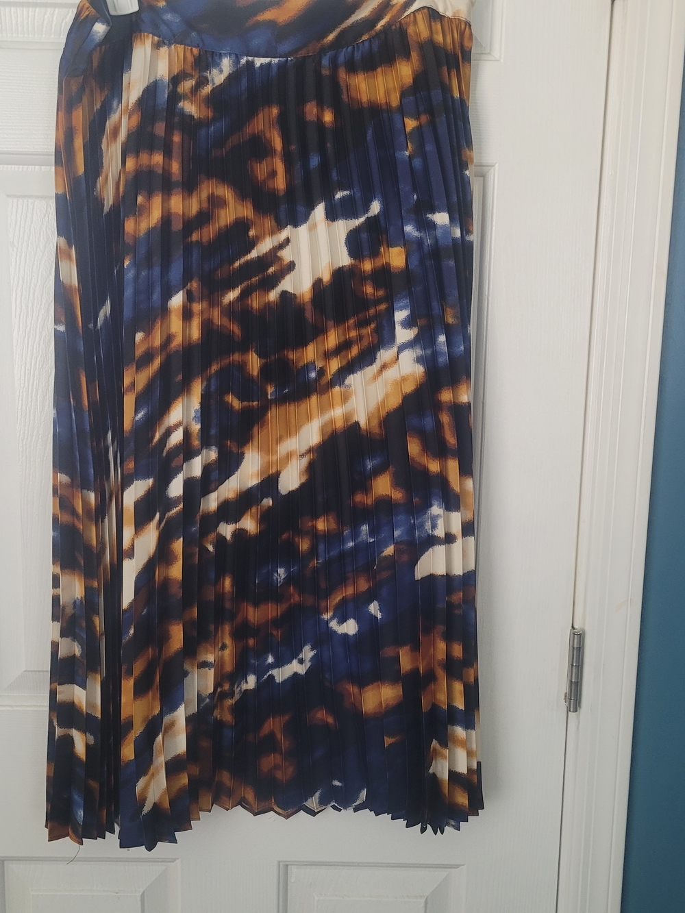 Worthington Pleated Midi Skirt in Navy, Brown & Cream Abstract
